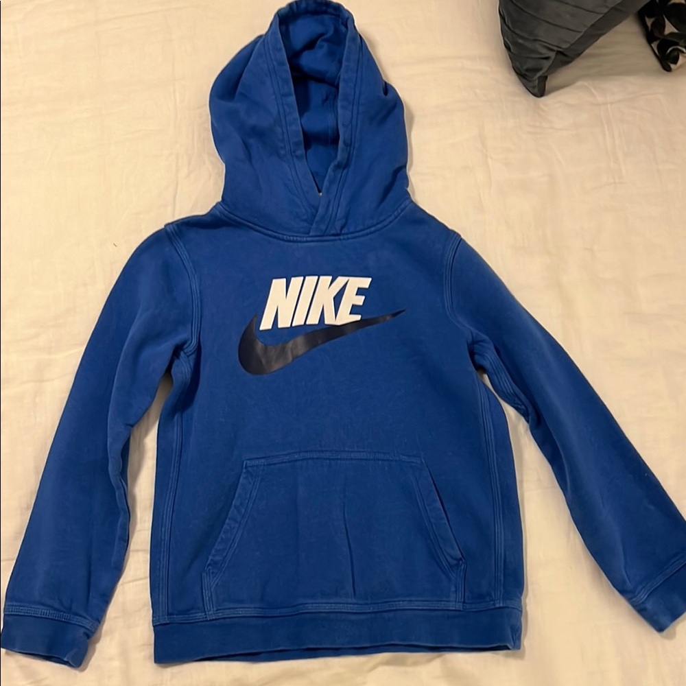 Nike Boys Blue Hoodie, Size Medium.